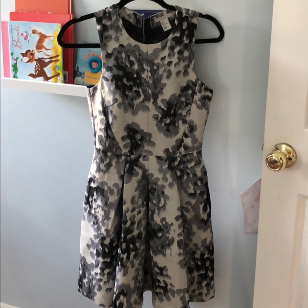 Grey toned midi dress